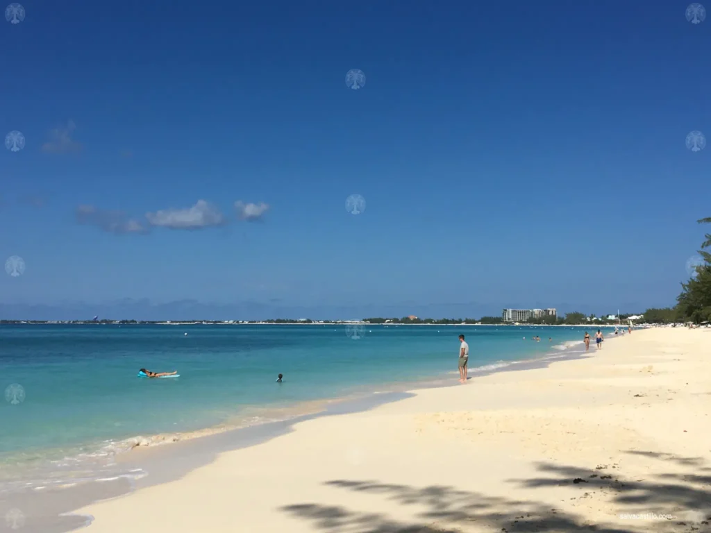 Islas Caimán Playa Siete Millas