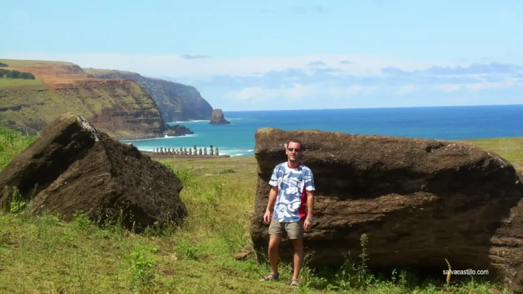 Walking towards Ahu Tongariki