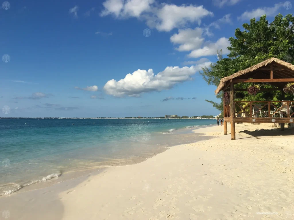 Islas Caimán Playa Siete Millas